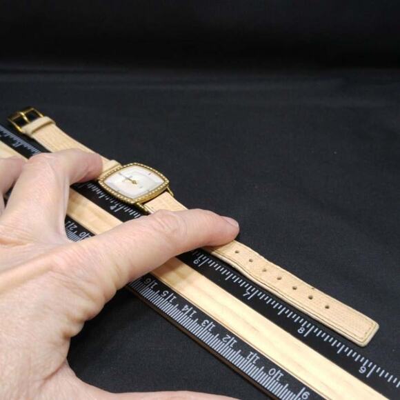 Skagen Denmark Ladies Watch, Tan Leather: New Battery, MOP Face, Stainless Steel - Picture 7 of 11